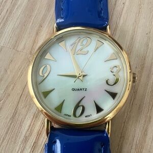 Avon ladies gold tone mother of pearl watch NEW BATTERY